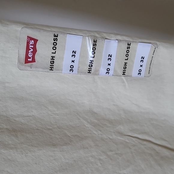 Levi's pants - Picture 7 of 8